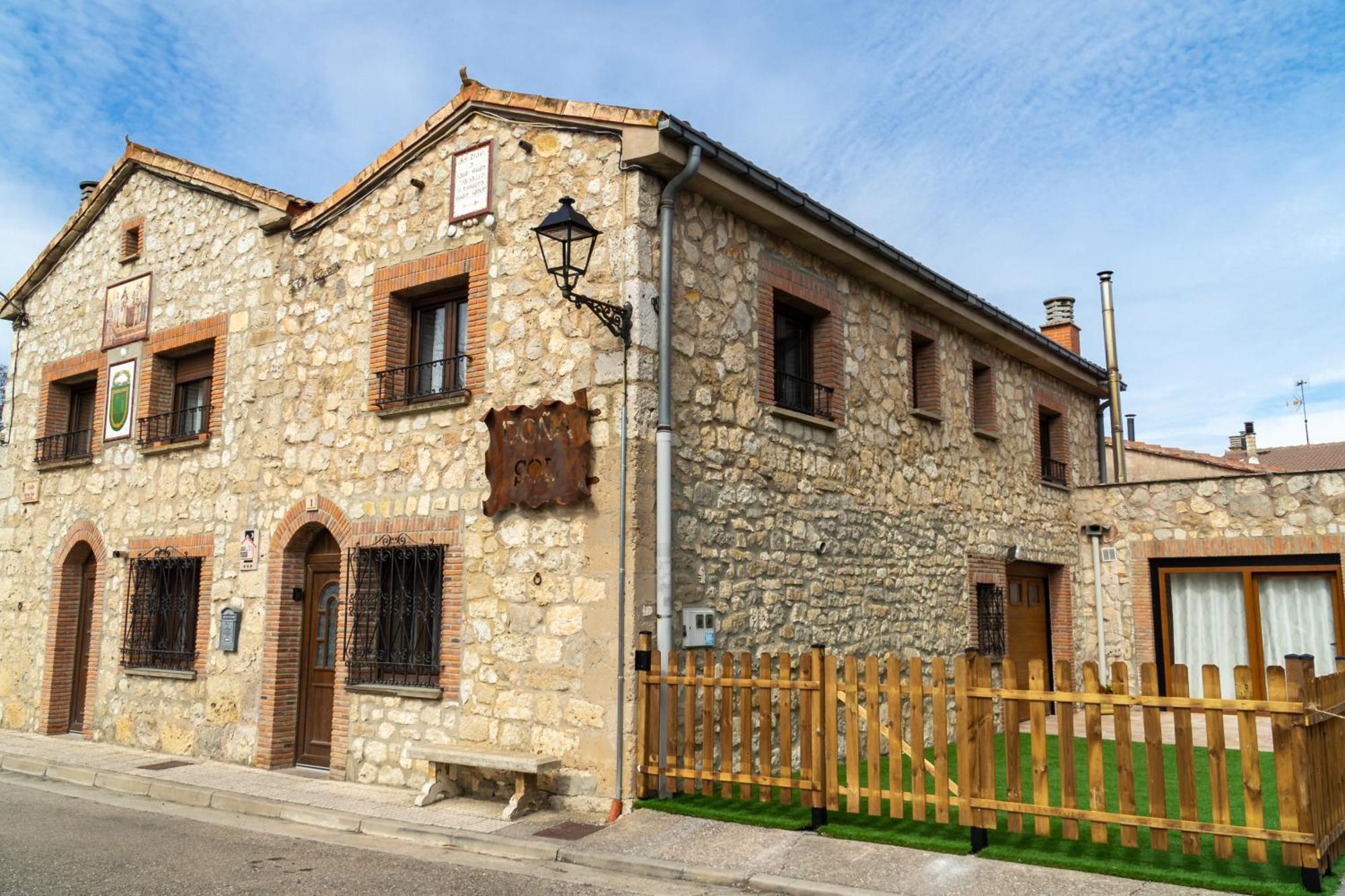Dona Elvira Y Dona Sol Vila Vivar del Cid Exterior foto